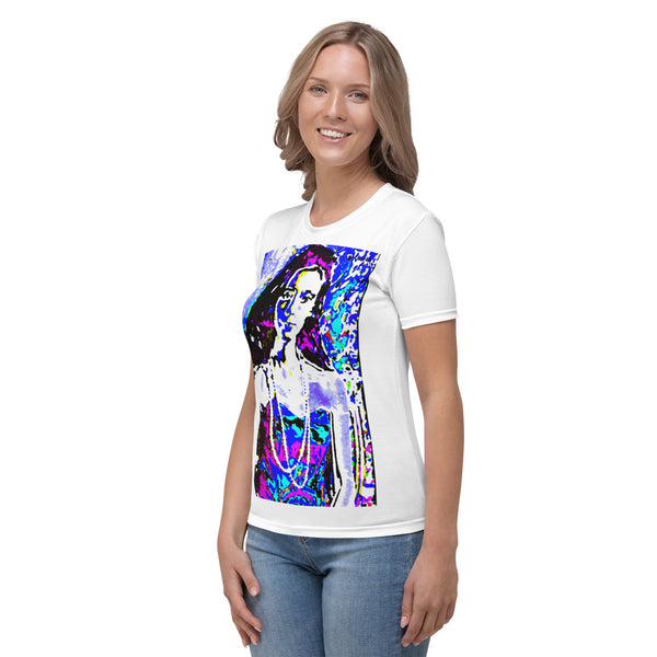 Ladies' T-shirt Girl with a pearl necklace